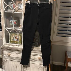 Black Orchid Frayed Edge Fabric (31 x 30)